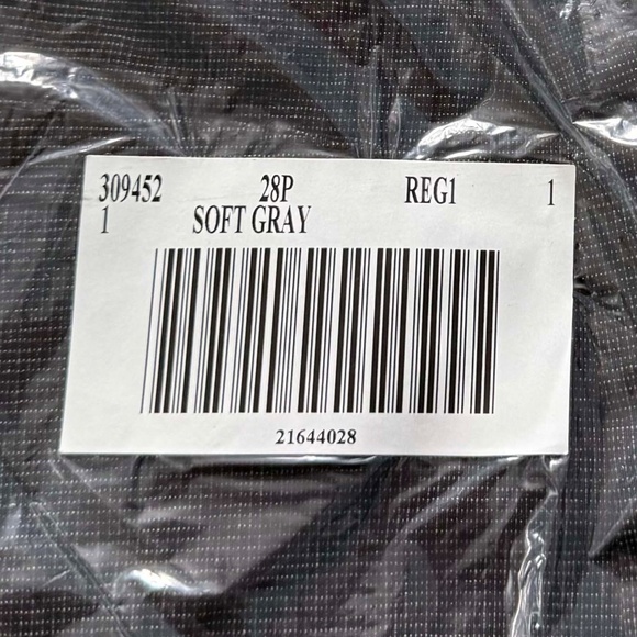 NEW PHOTOS! PANTS, PETITE, SOFT GREY, SIZE 28P, STRAIGHT LEG CROSS DYE, SAVVY - Picture 2 of 8